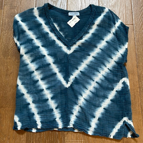 Tops - Micheal Stars gauze top size Medium NWT!!